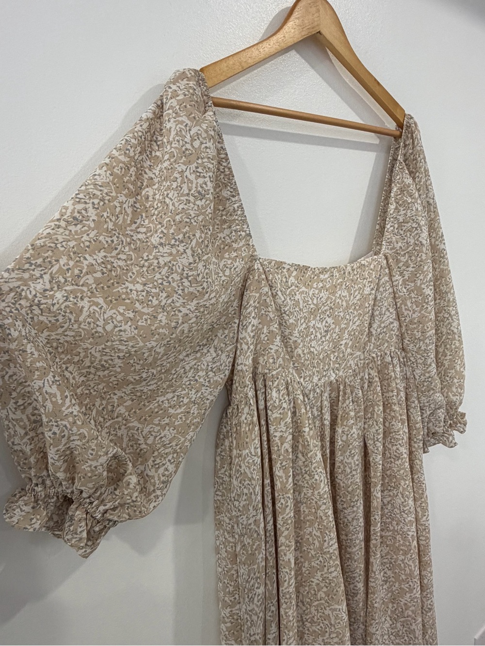Storia Juliet Tan Floral Babydoll Maxi Dress Size Large Coquette - Picture 5 of 11